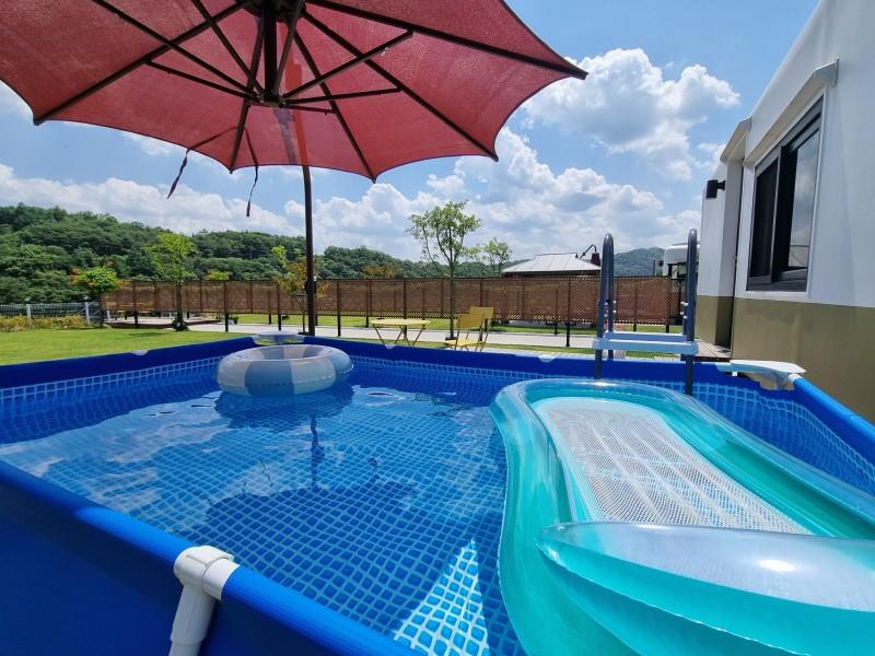 제천 청풍레이크카라반 (Jecheon Cheongpung Lake Caravan)