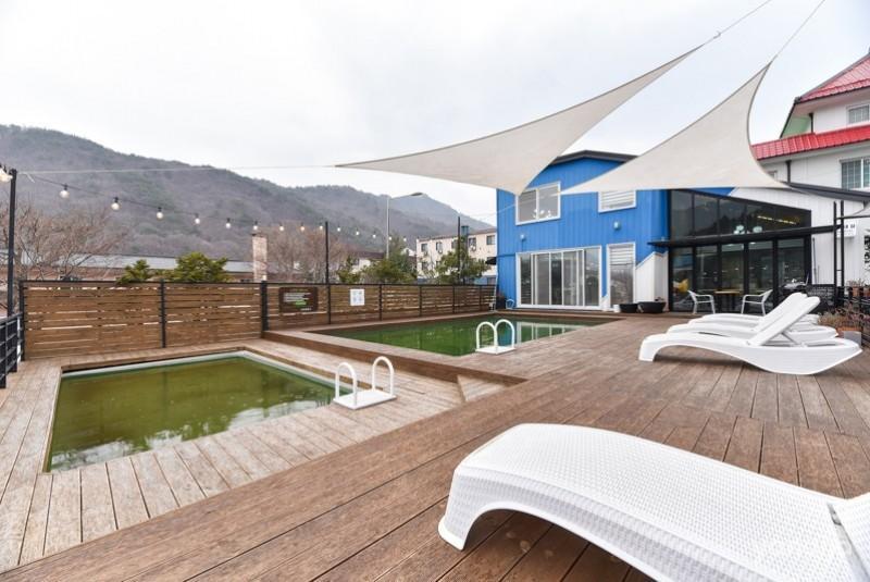 무주 꿈꾸는나무별펜션 (Muju Namubyul Pension)