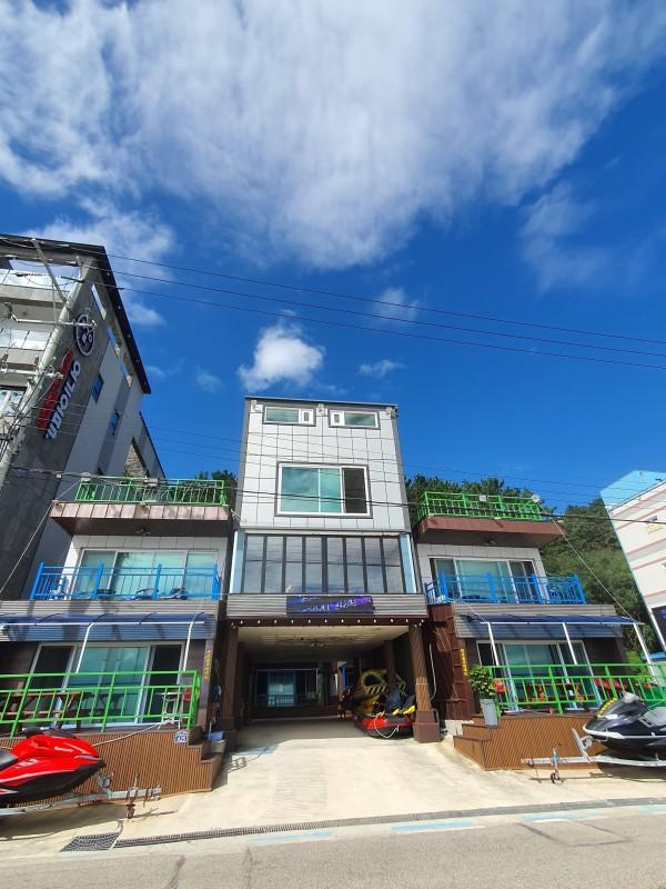 영덕 해파랑펜션 (Yeongdeok Sea Blue Pension)