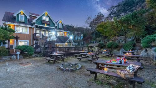 태안 어울펜션 (Eoul Pension Taean)