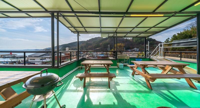 영덕 더원애견펜션 (Yeongdeok The One Dog Pension)