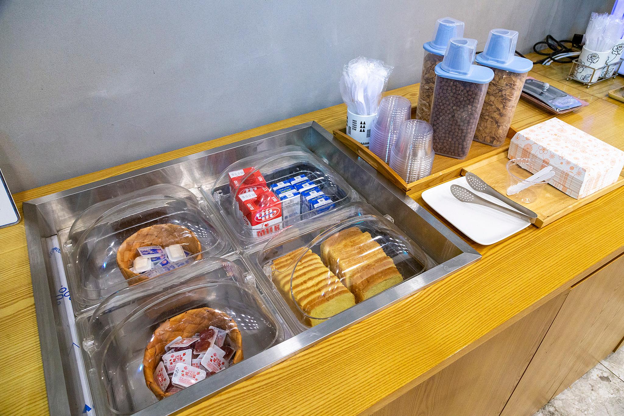 충주 YAJA 충주역점 (Chungju YAJA Chungju Station Branch)