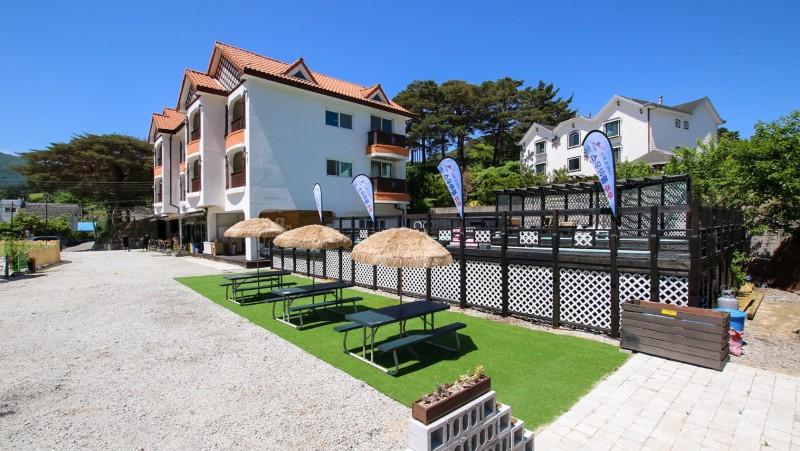 무주 풀하우스펜션 (Muju Full House Pension)