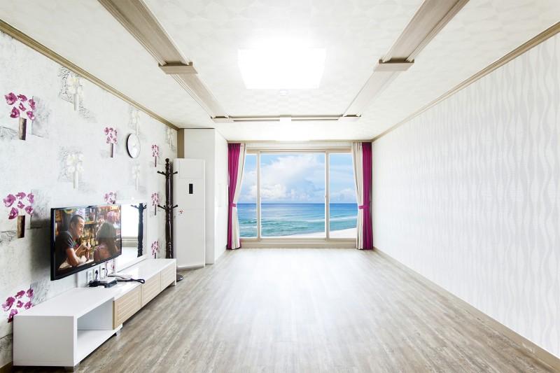 영덕 파인비치펜션 (Yeongdeok Pine Beach Pension)