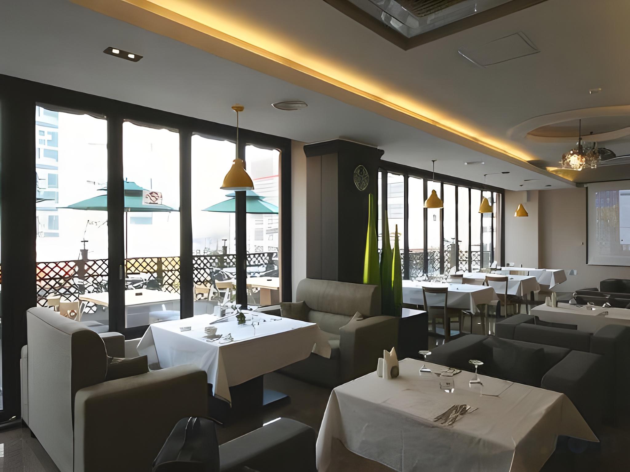 클레오파트라 호텔 (Cleopatra Hotel)