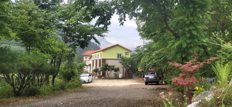 충주 월악산꽃피는산골펜션 (Wolaksan Blooming Village Pension)