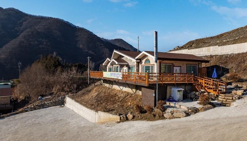 제천 충주빛나는월악펜션 (Jecheon Binnaneun Worak Pension)