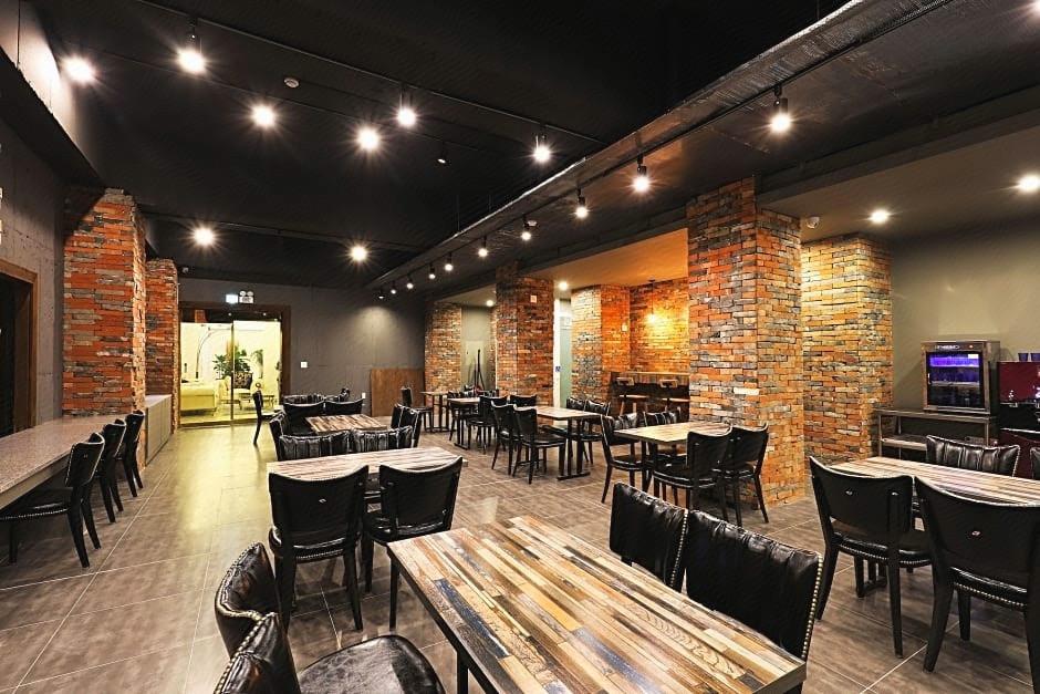 호텔 몬다비 (Hotel Mondavi)