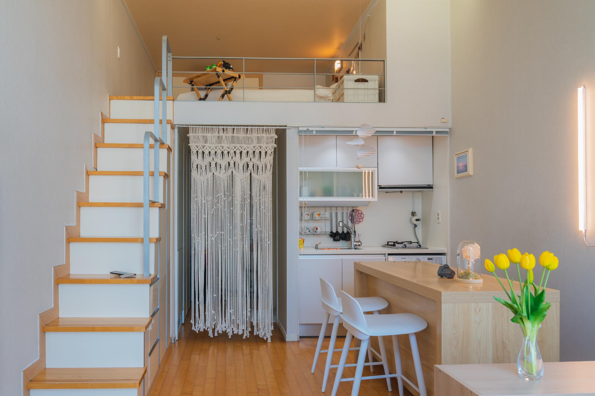 분당구의 아파트먼트 (37m², 침실 1개, 프라이빗 욕실 1개) (Jeongja 정자역 1분, 편안한 코지하우스/ 넷플릭스/디즈니플러스/아늑한 복층/카페거리)