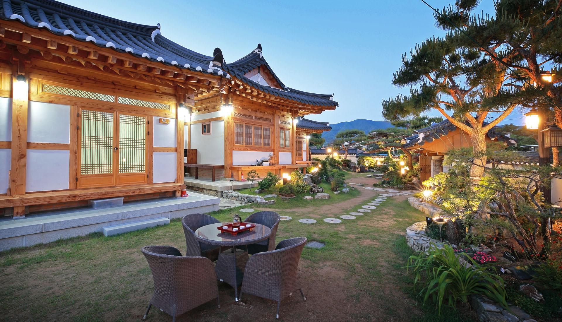 청공 한옥스테이 (Cheonggong Hanok Stay (Korea Quality))