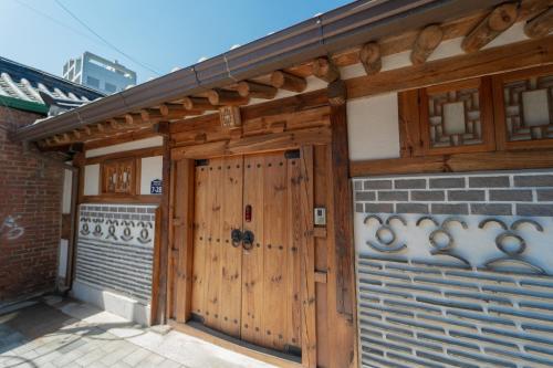 오직 한팀만 사용하는 서울 전통 한옥 JNPstay (오직 한팀만 사용하는 서울 전통 한옥 JNPstay)