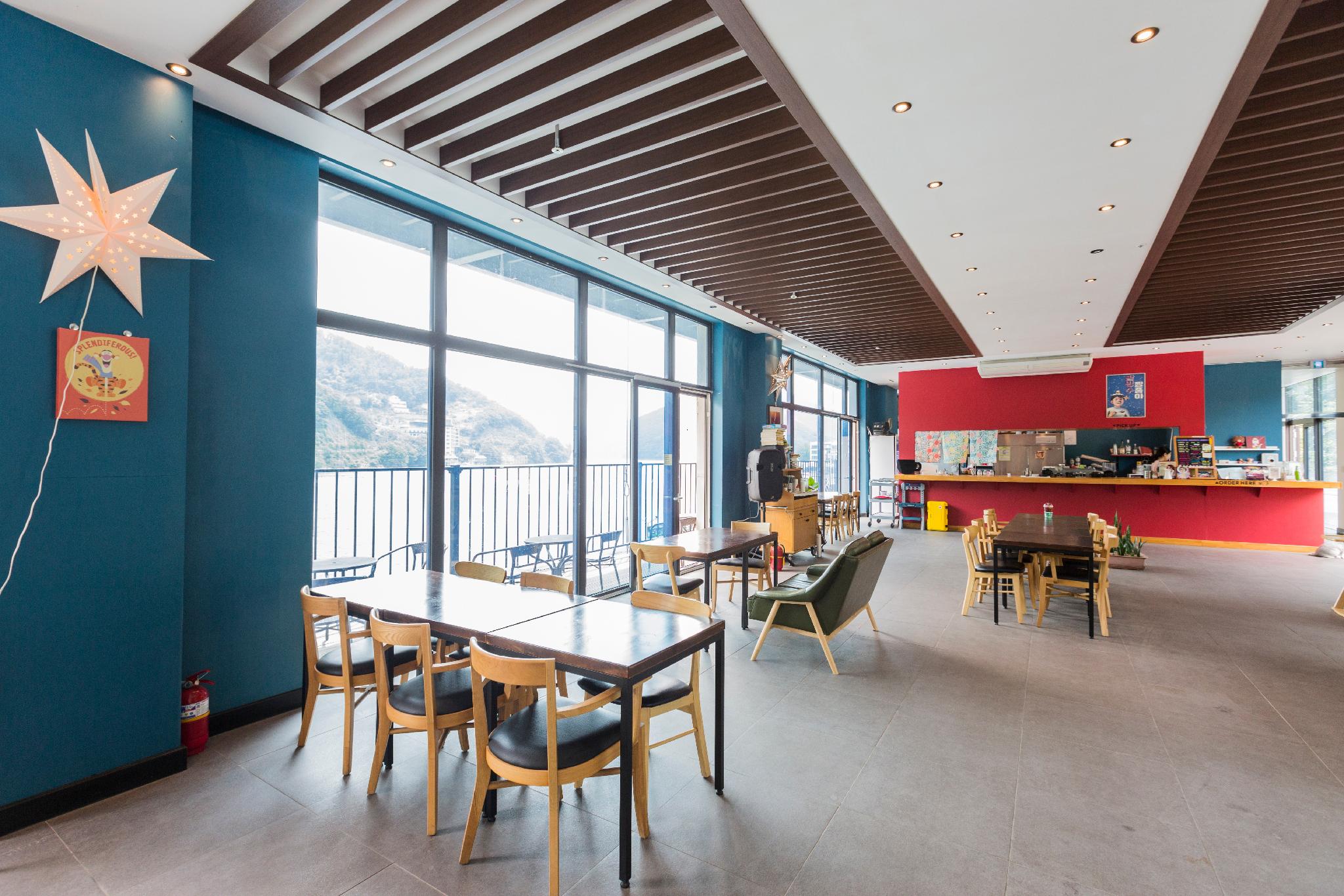 가평 돌고래 리조트 (Gapyeong Dolgorae Resort)