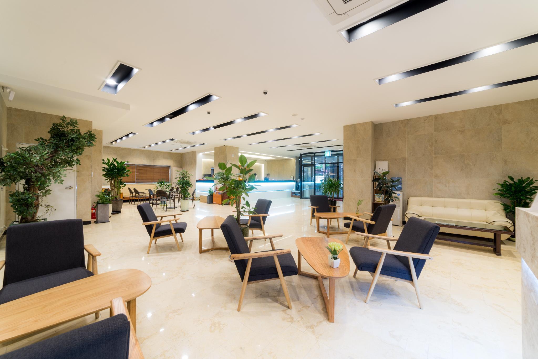 르본 수원 실크로드 호텔 (Reborn Suwon Silkroad Hotel)
