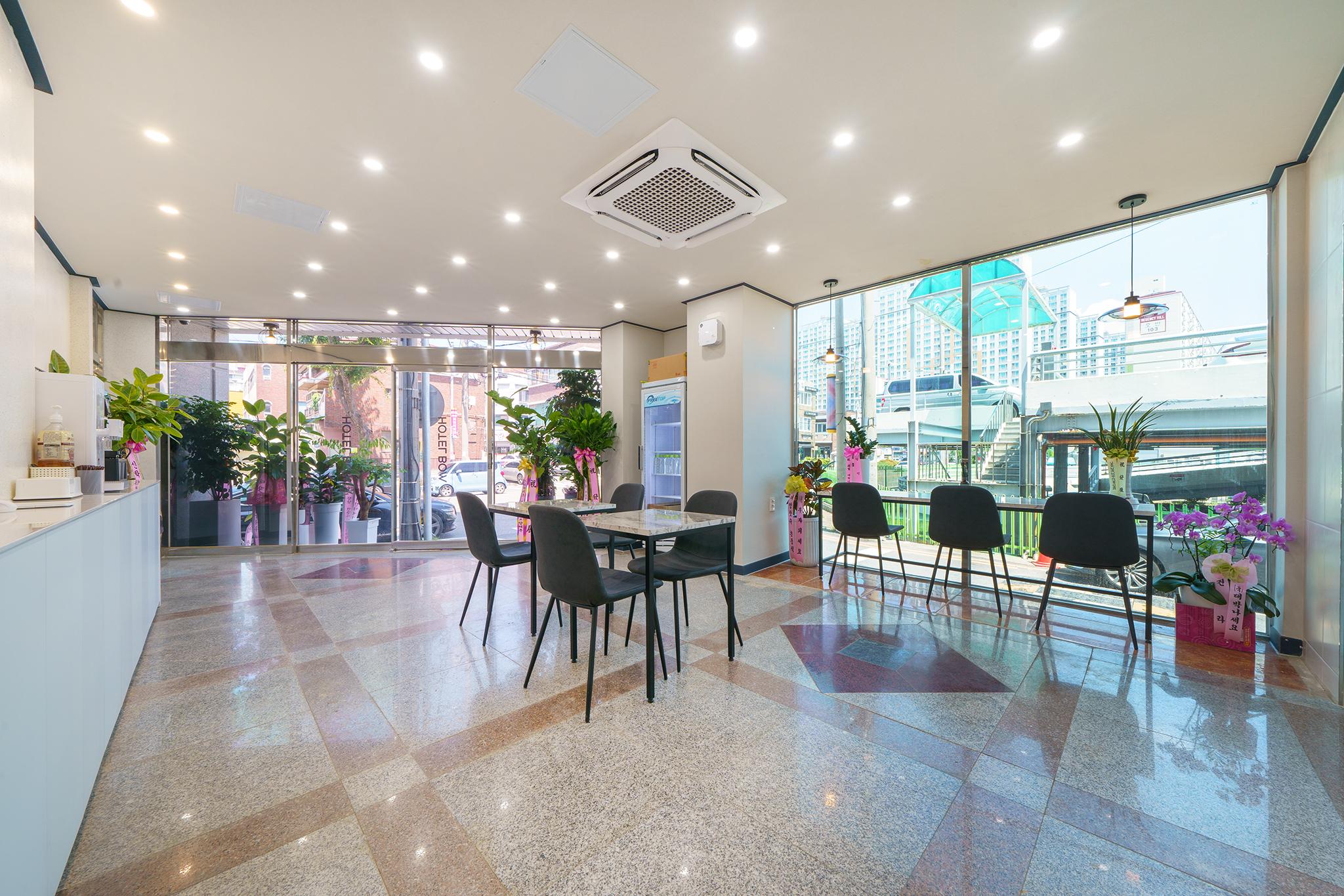 목포 HOTEL 봄 (Mokpo Hotel Bom)