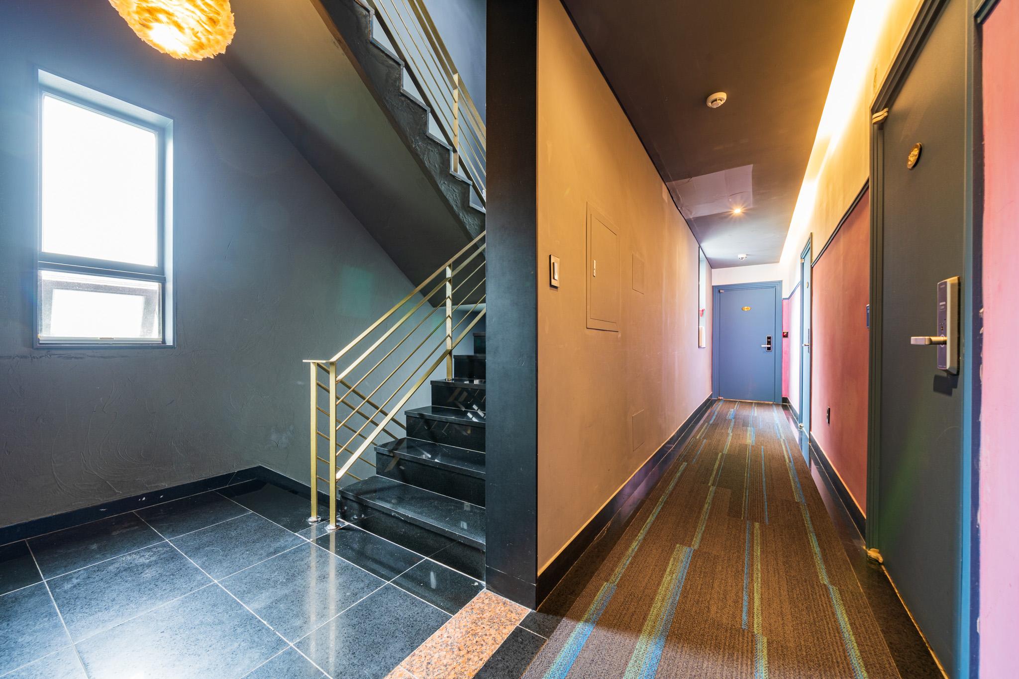 양평 꽃 피던 그해 달빛 (Yangpyeong Ggotpideon Geuhae Dalbit)