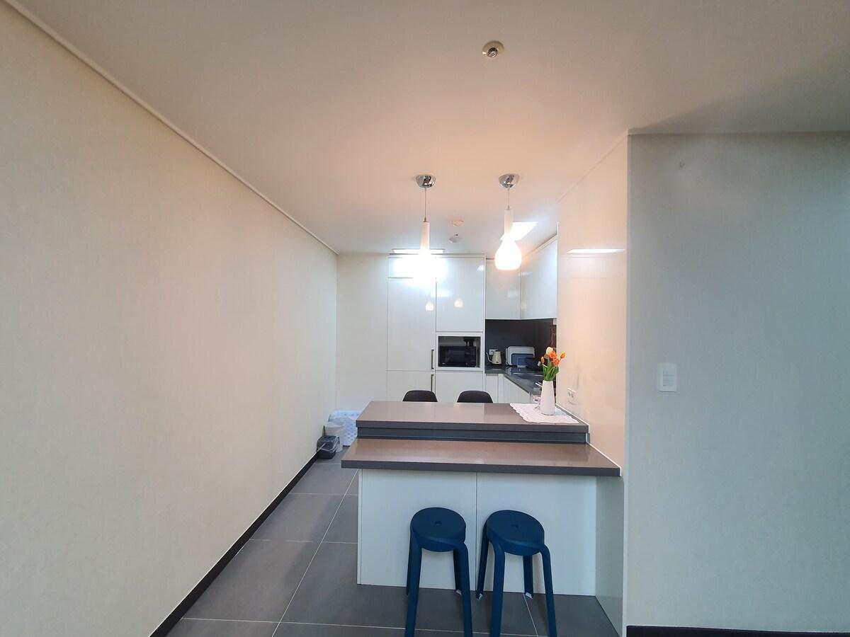 해운대구의 아파트먼트 (66m², 침실 2개, 프라이빗 욕실 1개) (Ocean suite #넷플릭스#멋진해운대오션비치뷰#벡스코#더베이101#햇살좋은방1거실1)