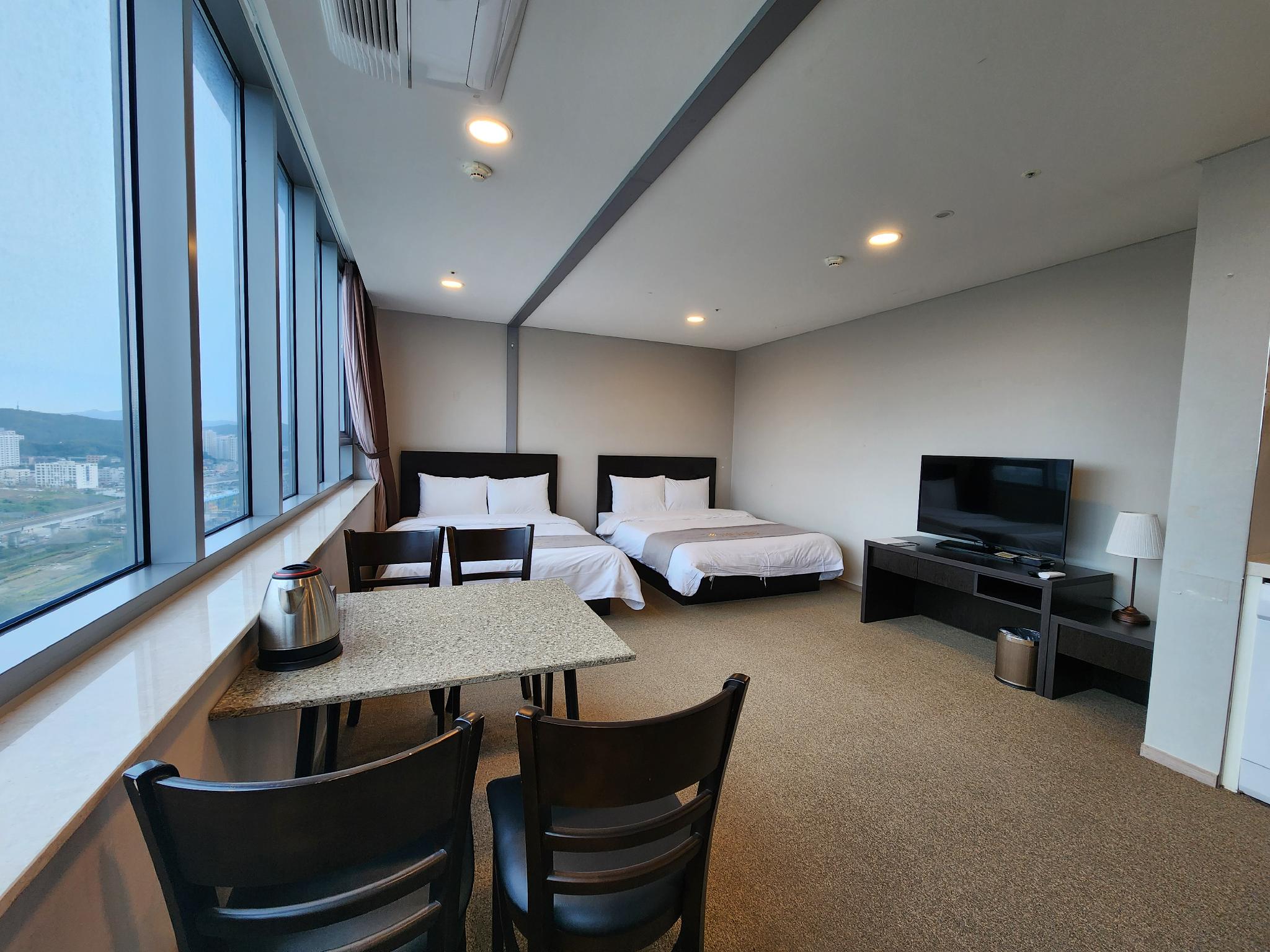 용인 트리니 호텔 (Yongin Triny Hotel)