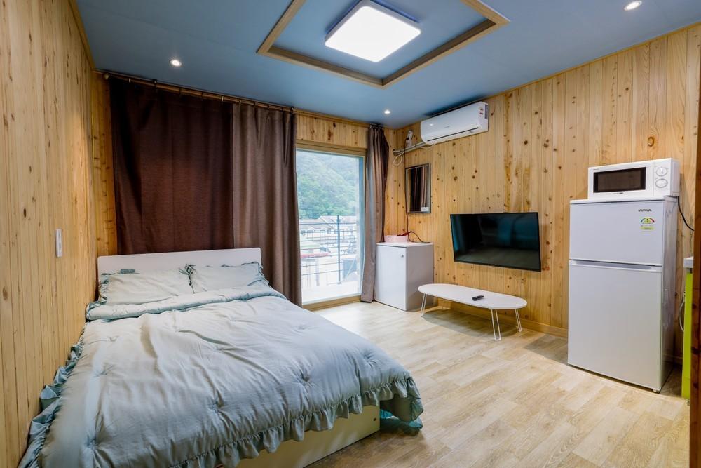 러블리 펜션 (Lovely Pension)