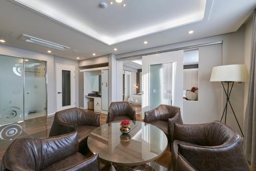 광주 아우라호텔 (Aura Business Hotel)