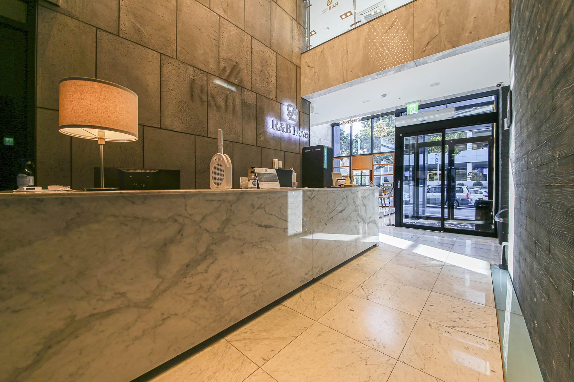 알앤비 비즈니스 호텔 (R&B Business Hotel)