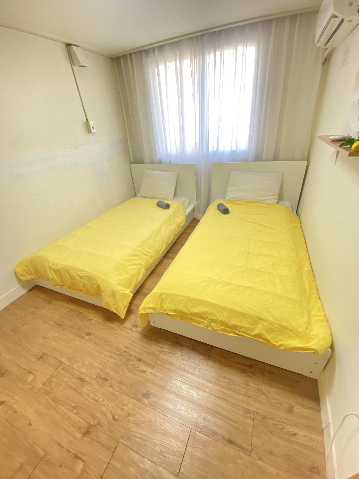 신촌의 아파트먼트 (100m², 침실 1개, 프라이빗 욕실 1개) (Female Privateroom/shared bathroom HongDae)