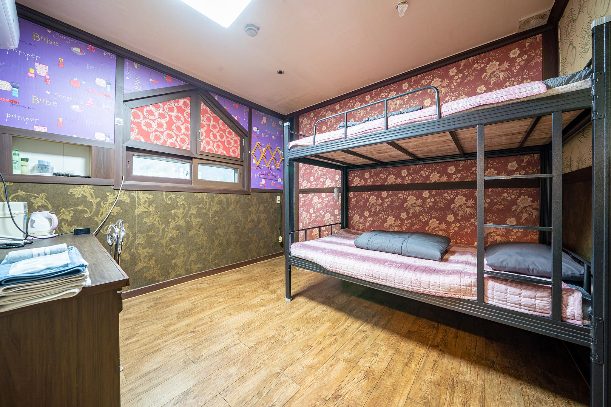 괴산 낙원모텔 (Goesan Nagwon Motel)
