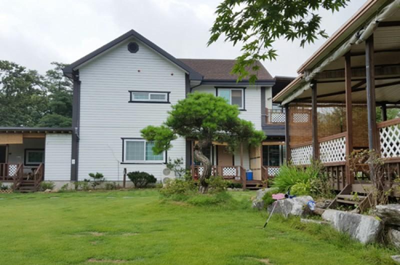 용인 사랑채펜션 (Yongin Sarangchae Pension)