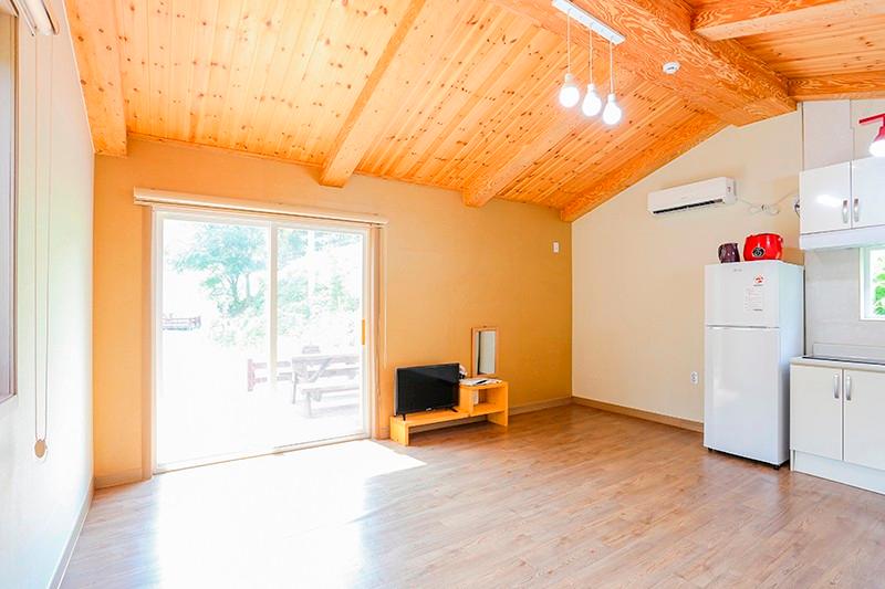 공주 하얀펜션 (Gongju Hayan Pension)