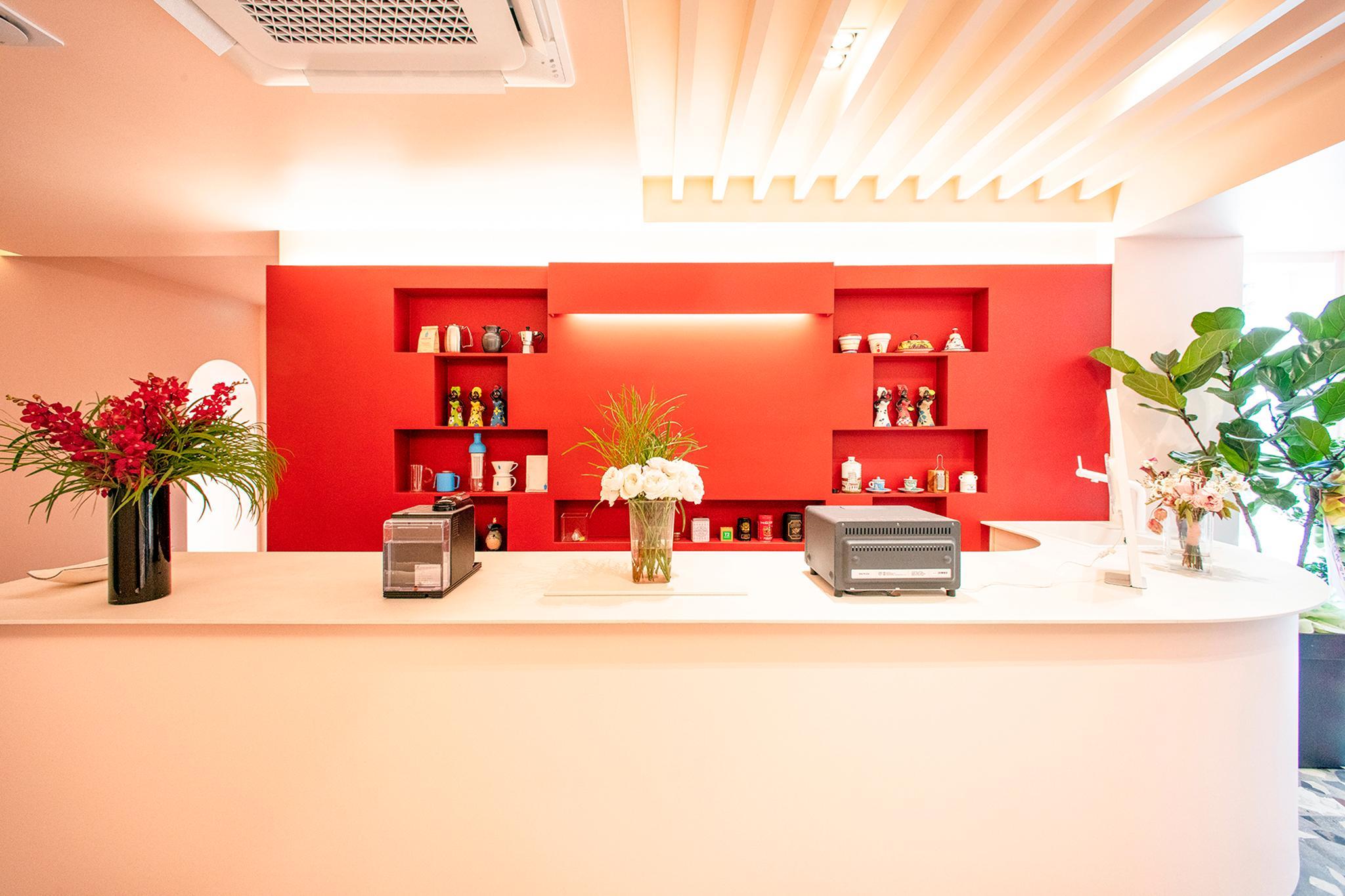 플레인 호텔 (Plain Hotel)