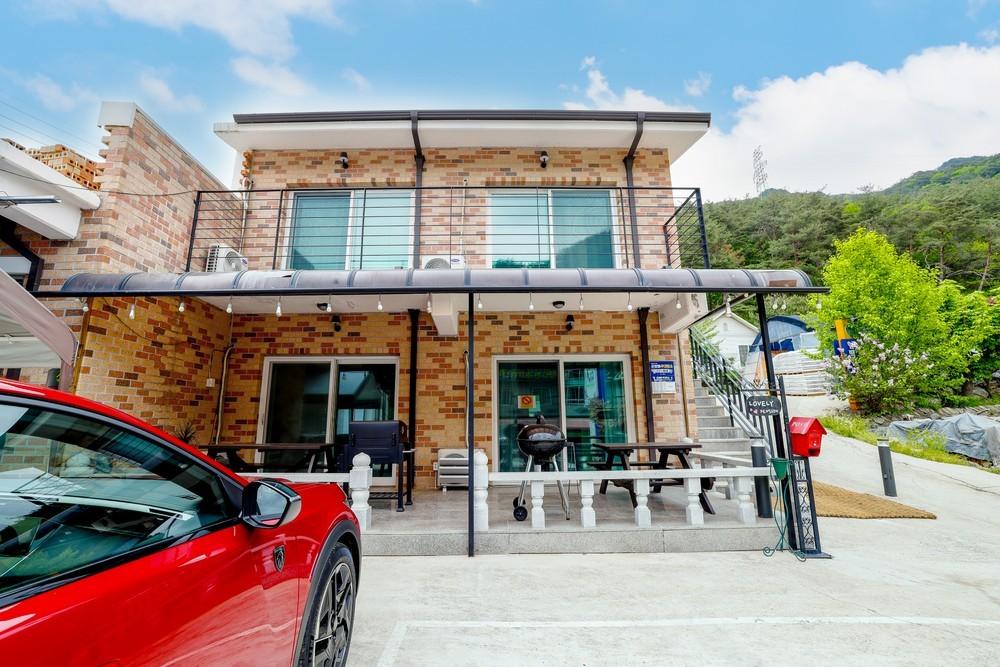 러블리 펜션 (Lovely Pension)