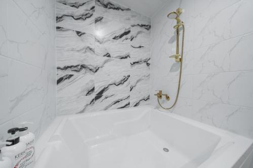 BY THS 커브 호텔 전북 익산점 (BY THS CURVE HOTEL JEONGBUK IKUSAN)