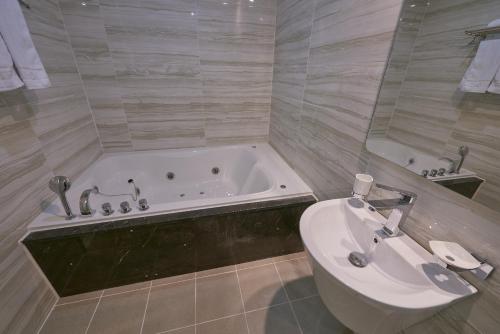 두바이 호텔 (Dubai Hotel (Korea Quality))