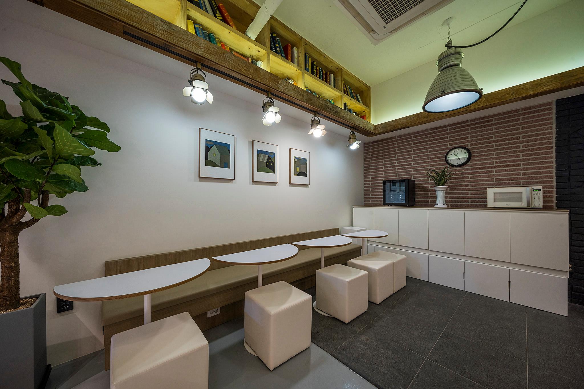 대구 동대구역 하운드 대구동대구역 (Daegu Dongdaegu Station Hound Daegu Dongdaegu Station)