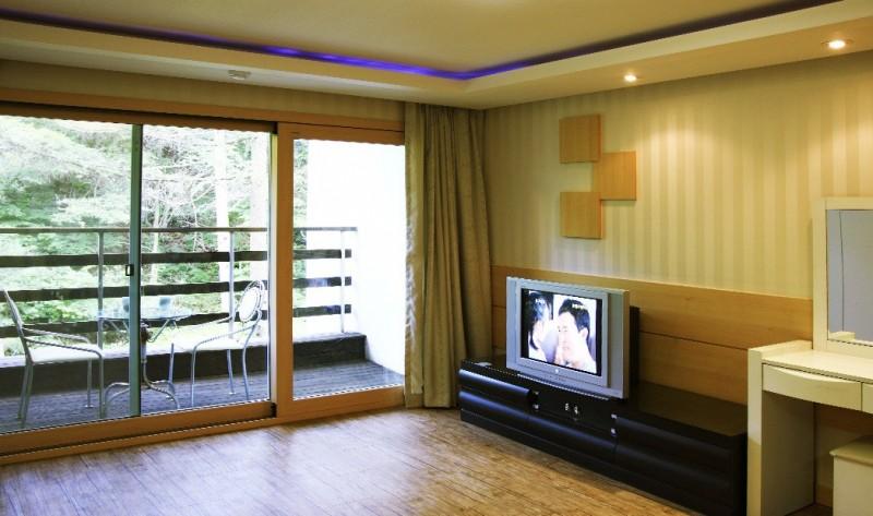 이스턴 파크 리조트 (Eastern Park Resort)