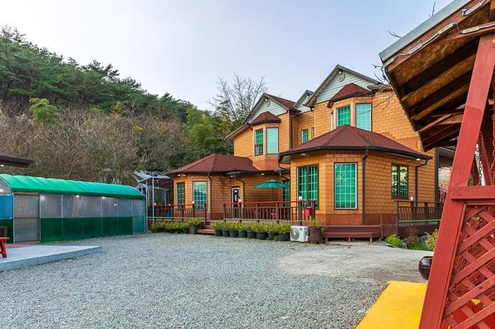 담양 솔마루펜션 (Damyang Solmaru Pension)