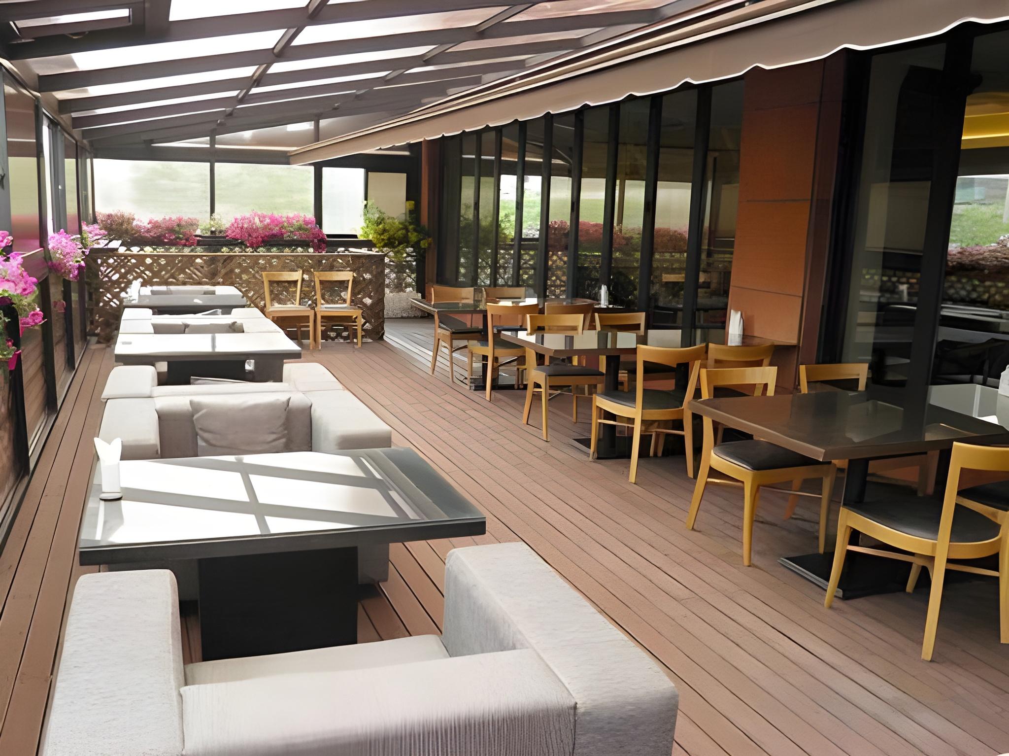 클레오파트라 호텔 (Cleopatra Hotel)