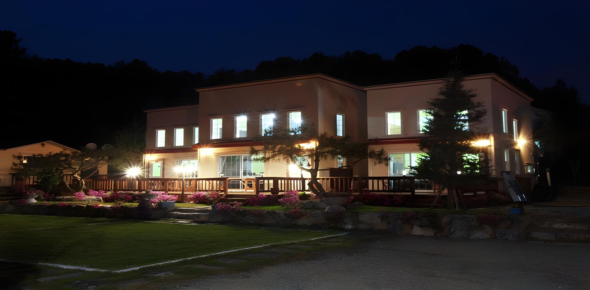 용인 동구박 펜션 (Yongin Donggubak Pension)
