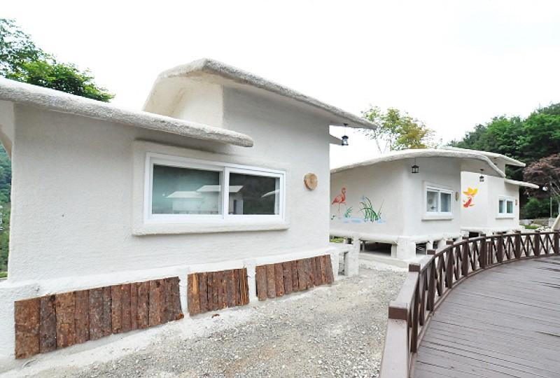 청주 옥화자연담은펜션 (Cheongju Okhwa Nature Dameun Pension)
