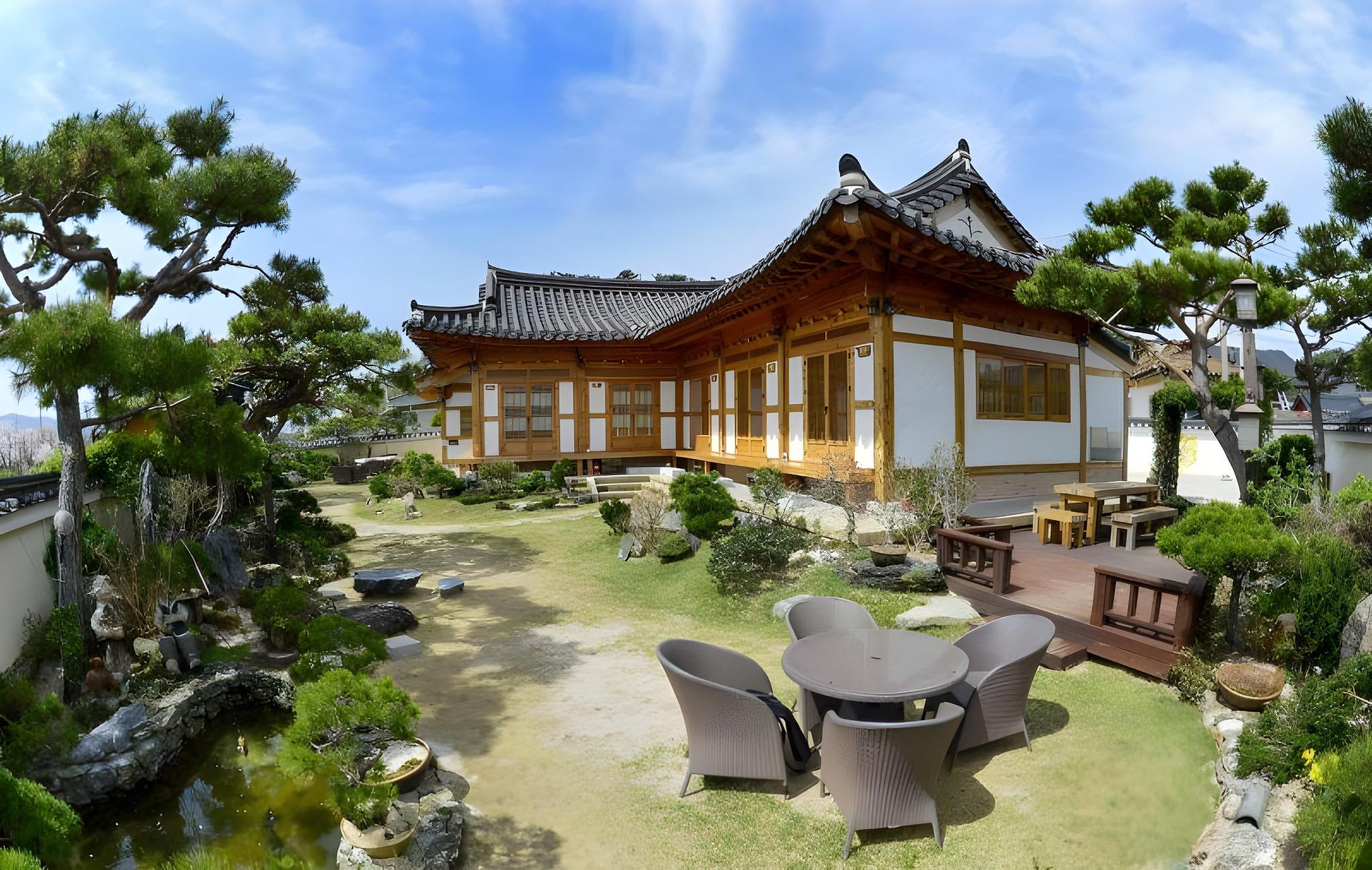 청공 한옥스테이 (Cheonggong Hanok Stay (Korea Quality))