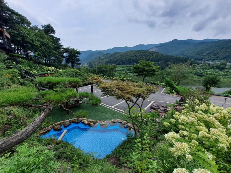 곡성 강변스케치펜션 (Gokseong Riverside Sketch Pension)