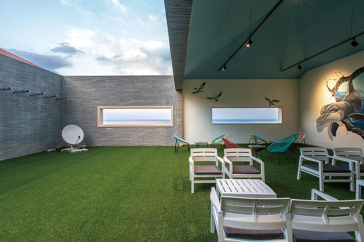 울산 정자동 브라운도트 정자해수욕장점 (Jeongja Beach Brown Dot)