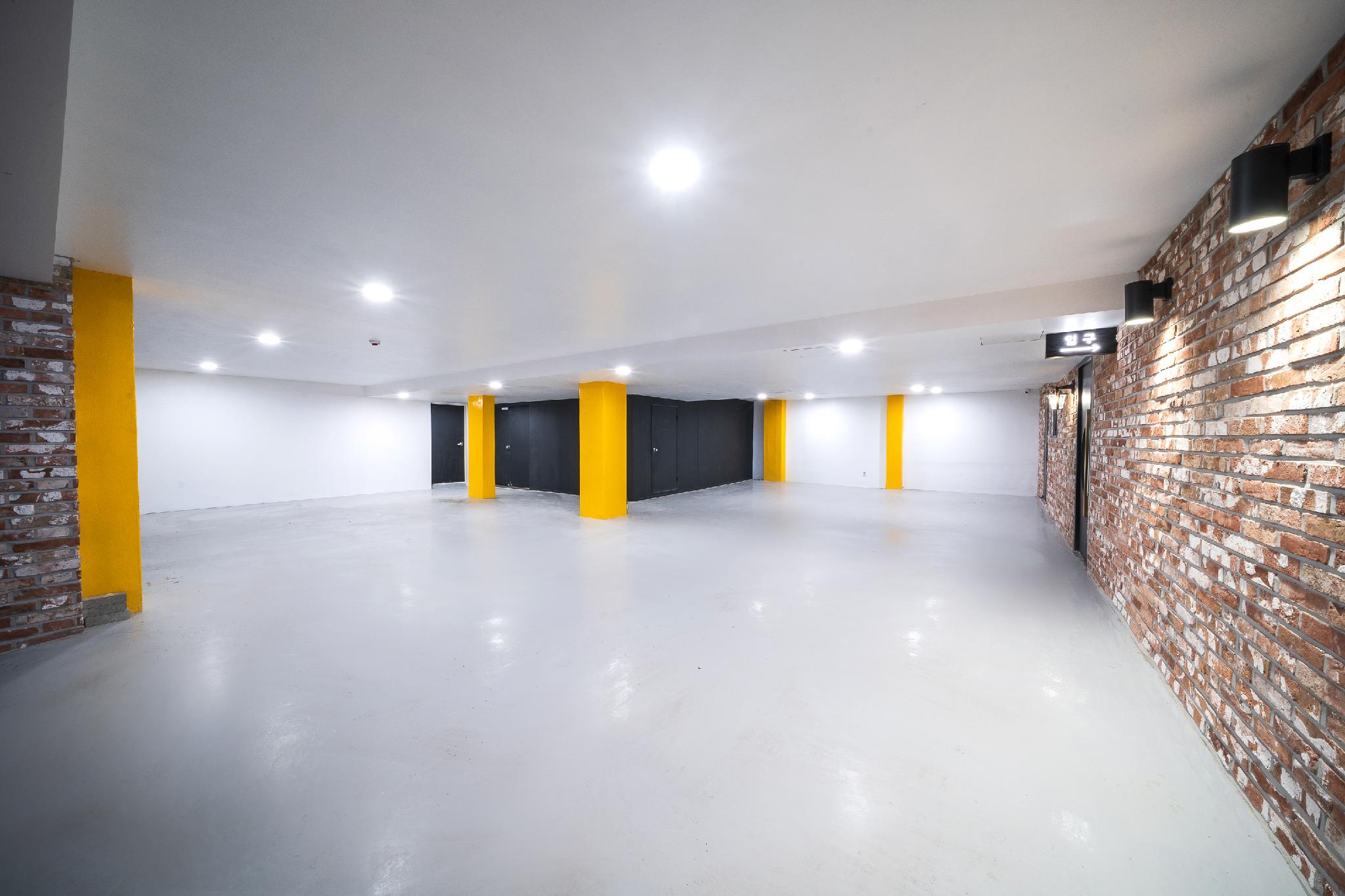 충주 호텔 쁠랑 충주시청점 (Chungju Hotel Plein Chungju City Hall)