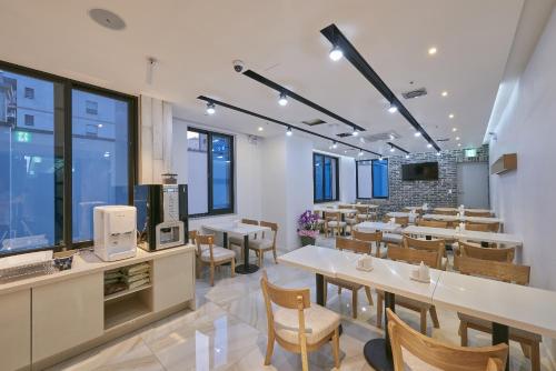 두바이 호텔 (Dubai Hotel (Korea Quality))