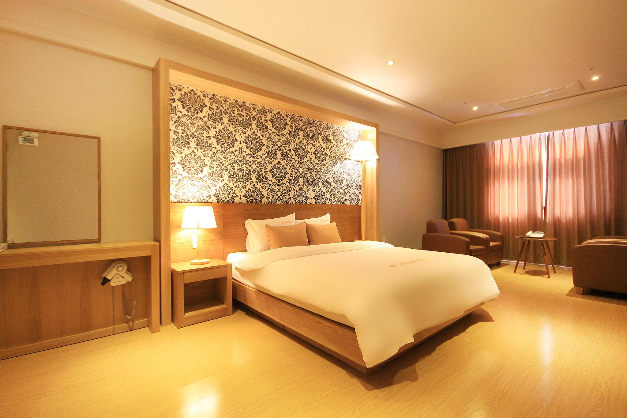 레이크 45 호텔 (Lake 45 Hotel)