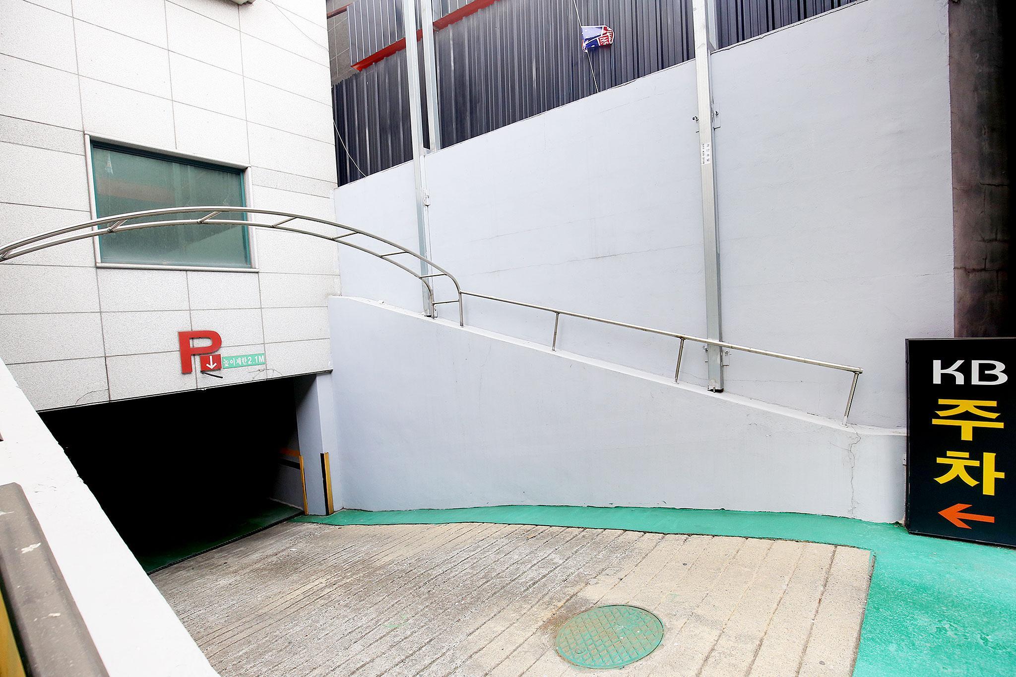 대전 용전 KB (Daejeon Yongjeon KB)