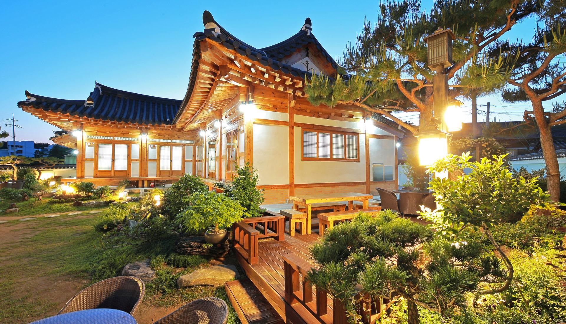 청공 한옥스테이 (Cheonggong Hanok Stay (Korea Quality))