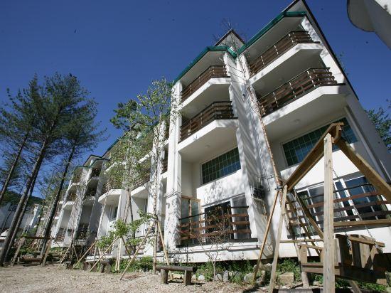 이스턴 파크 리조트 (Eastern Park Resort)