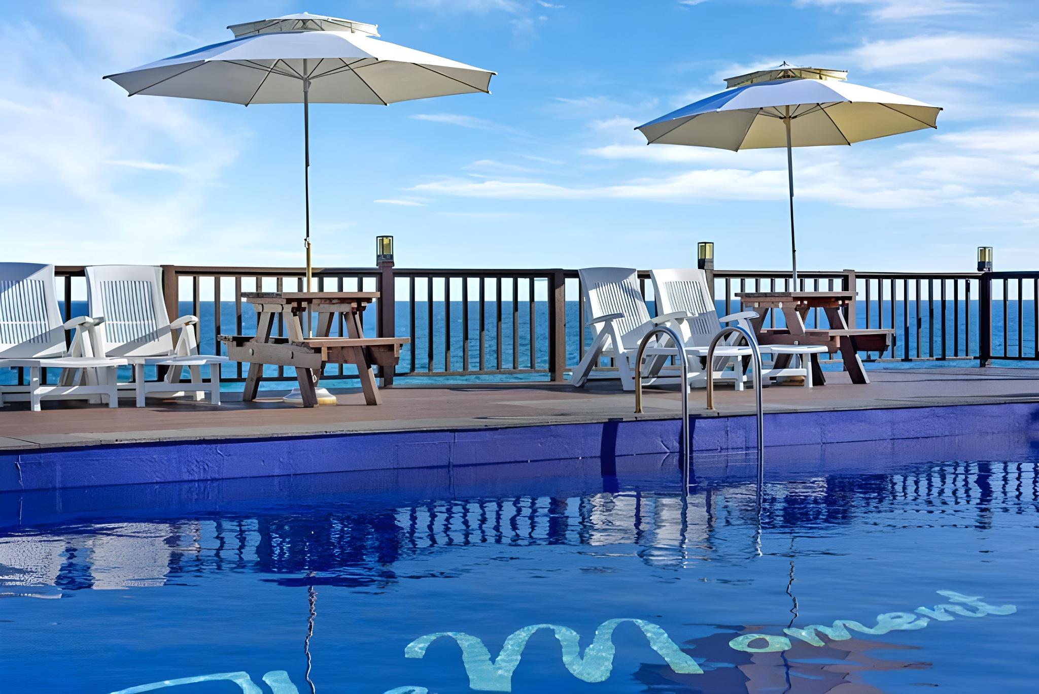 울진 씨앤모먼트펜션 (Uljin Sea and Moment Pension)