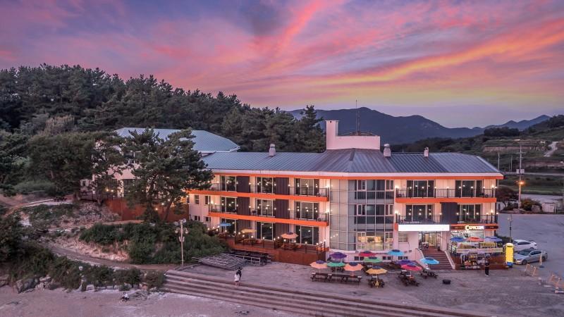 부안 해피트리가족호텔 고사포펜션동 (Buan Happy Tree Family Hotel Gosapo Pension Building)