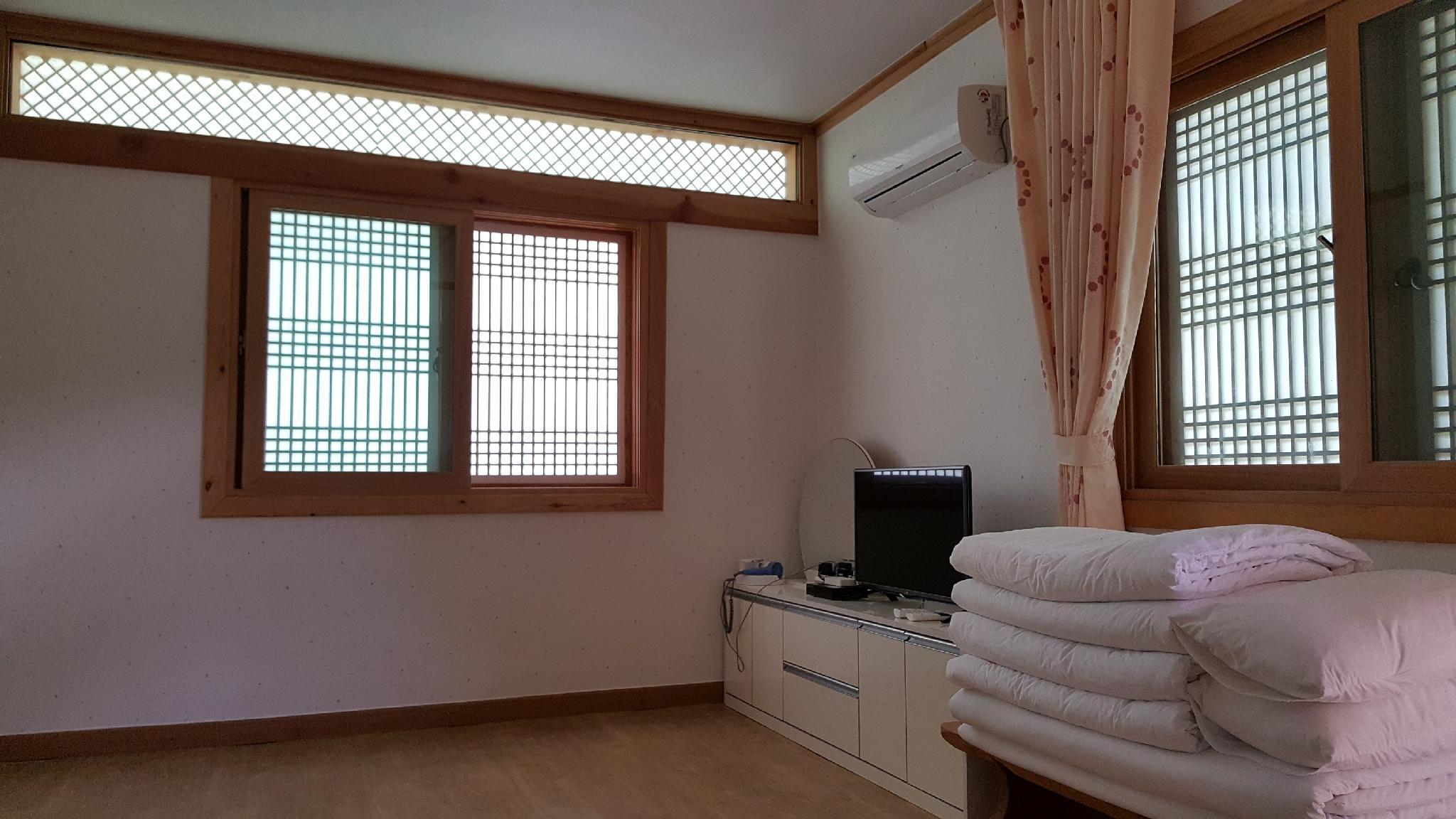 보성 신록한옥 펜션 (boseong sinroghanog pensyeon)